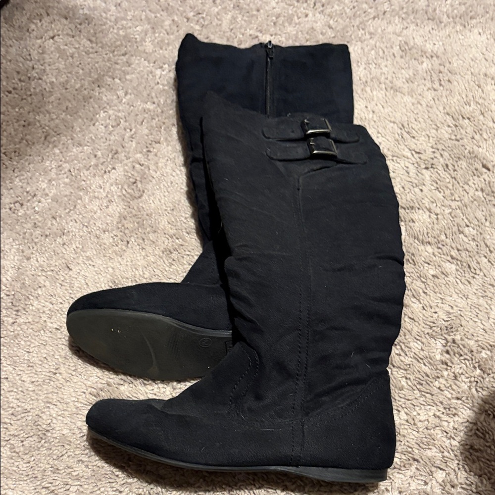 Black Women's Knee-High Boots